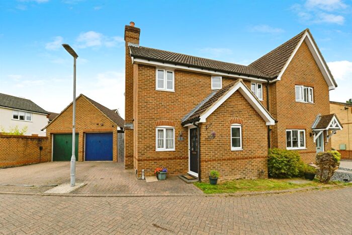 3 Bedroom Semi-Detached House For Sale In Neagh Close, Great Ashby, Stevenage, SG1