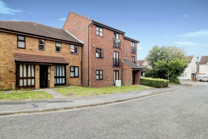 1 Bedroom Flat To Rent In Shafter Road, RM10