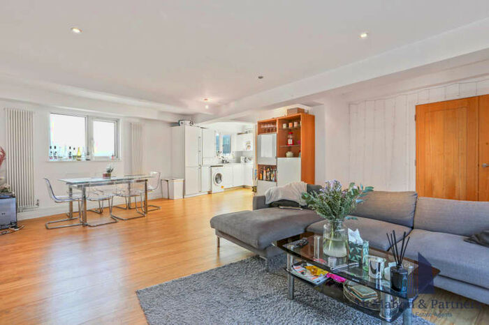 3 Bedroom Apartment To Rent In Quastel House Quastel House, 32 Long Lane, London, SE1