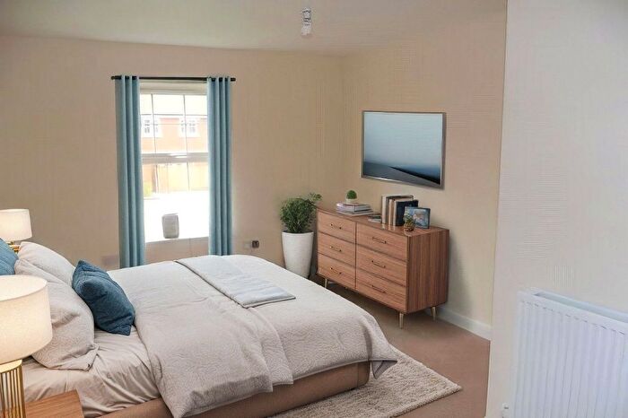 2 Bedroom Flat For Sale In Clivedon Way, Aylesbury, Buckinghamshire, HP19