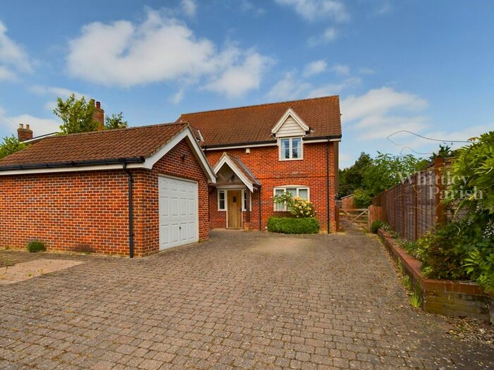 4 Bedroom Detached House For Sale In The Street, Redgrave, Diss, IP22