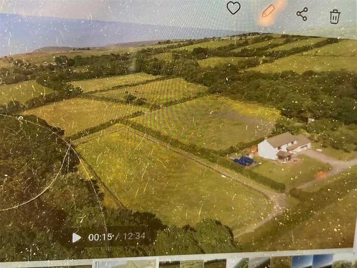 Property For Sale In Heol Ddu, Ammanford, SA18