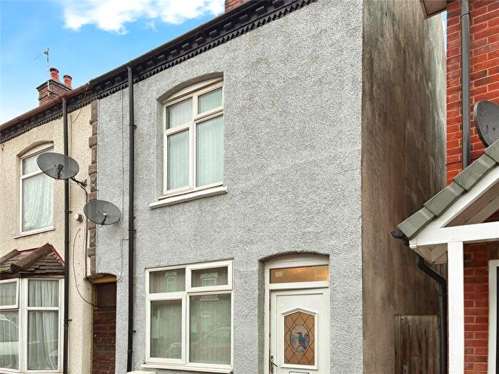 Terraced House To Rent In Haunchwood Road, Nuneaton, Warwickshire, CV10