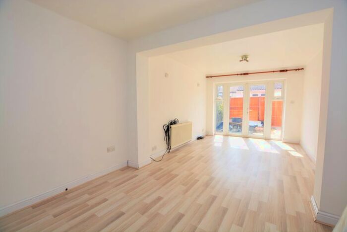 3 Bedroom Terraced House To Rent In Richmond Crescent, Slough, SL1