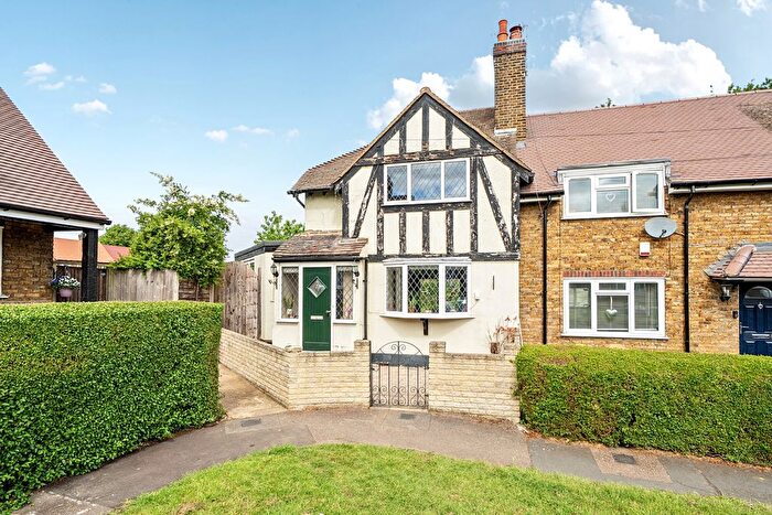 3 Bedroom End Terrace House For Sale In The Vista, London, SE9