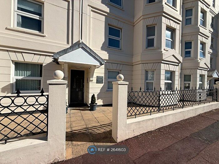 3 Bedroom Flat To Rent In Berkeley Court, Eastbourne, BN21