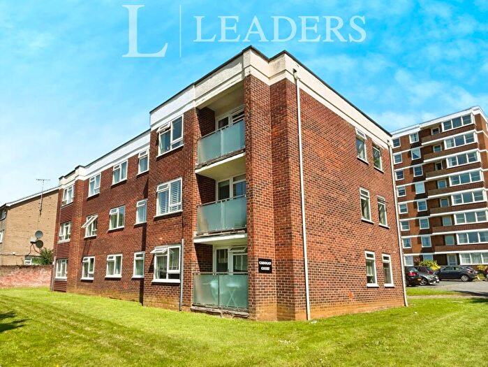 2 Bedroom Property To Rent In Cadogan Court, Dyke Road, BN1