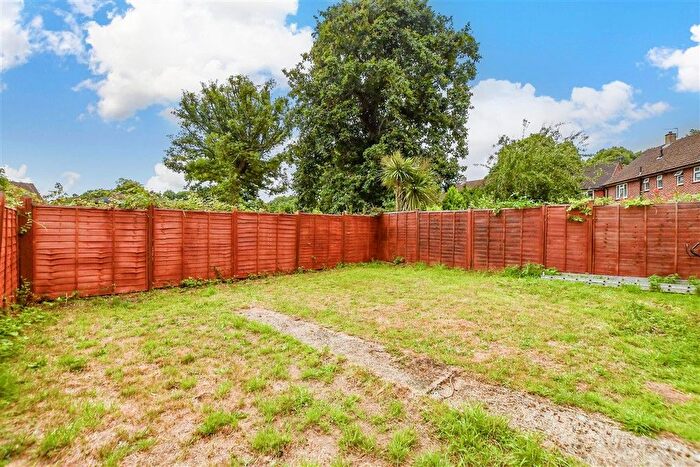 3 Bedroom Semi-Detached House For Sale In Beaufighter Road, West Malling, Kent, ME19