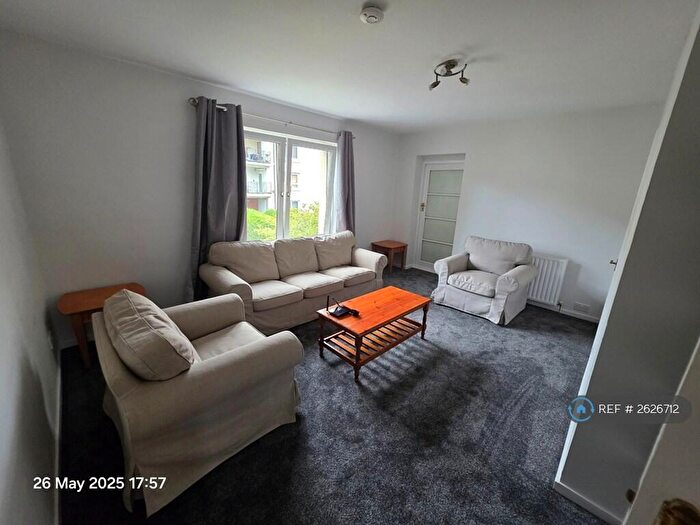2 Bedroom Flat To Rent In Rankin Drive, Edinburgh, EH9