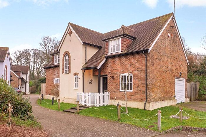 4 Bedroom Detached House For Sale In Shooters Hill, Eythorne, Dover, CT15