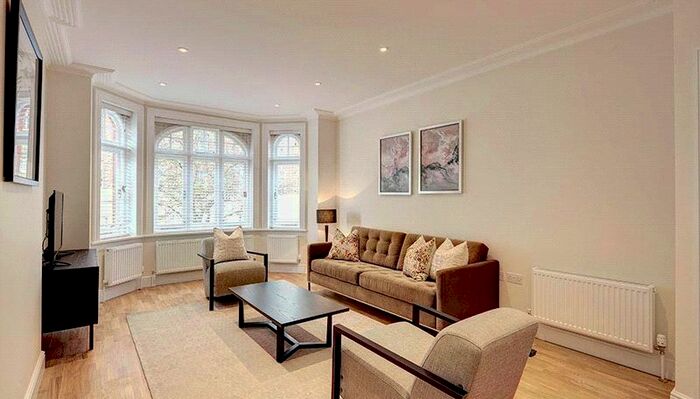 1 Bedroom Flat To Rent In Hamlet Gardens, Hammersmith, London, W6