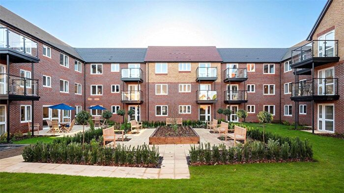1 Bedroom Flat For Sale In Bewick Court, Evesham, Worcestershire, WR11