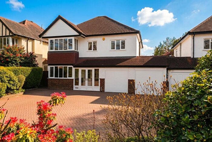 4 Bedroom Detached House For Sale In Danford Lane, Solihull, B91