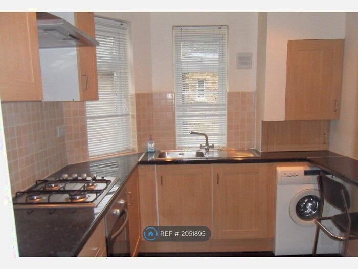 1 Bedroom Flat To Rent In Garden Lodge Court, London, N2