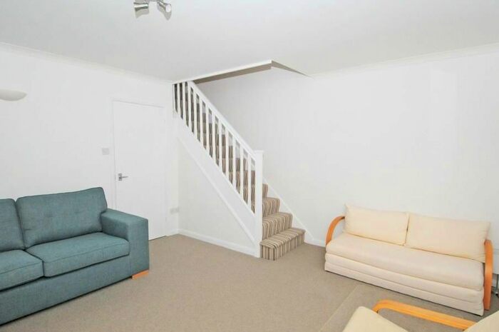1 Bedroom End Of Terrace House To Rent In Cheylesmore Drive, Frimley, Camberley, GU16