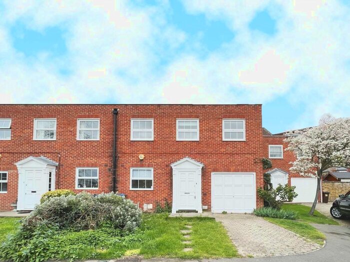 4 Bedroom End Of Terrace House To Rent In Leeward Gardens, London, SW19