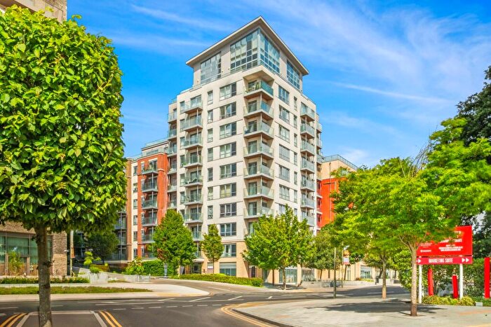 2 Bedroom Apartment For Sale In East Drive, London, Greater London, NW9