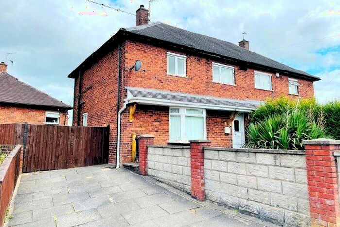 3 Bedroom Semi-Detached House To Rent In Trowbridge Crescent, Stoke-On-Trent, ST2