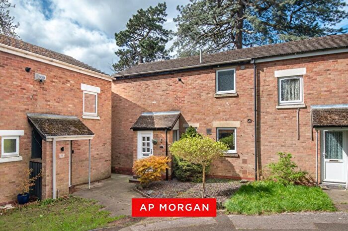 2 Bedroom Semi Detached House For Sale In Rookery Close, Redditch, Worcestershire, B97