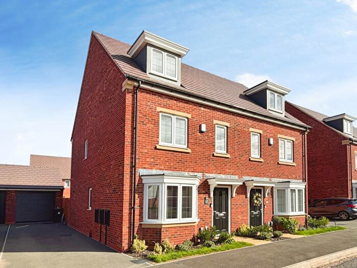 3 Bedroom Semi-Detached House To Rent In Pathfinder Way, Castle Donington, Derby, DE74
