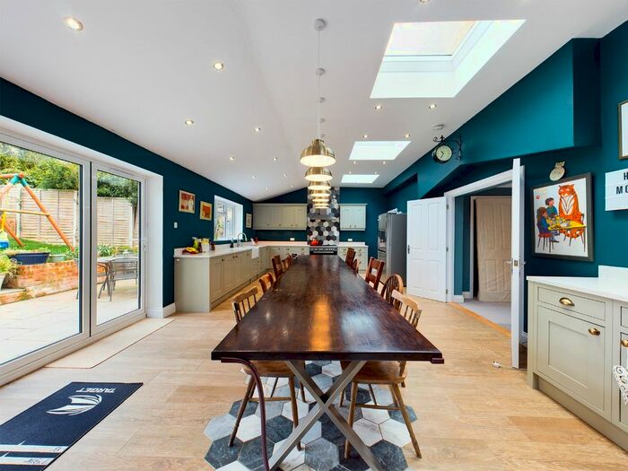 5 Bedroom Detached House To Rent In Crouchfield, Hemel Hempstead, Hertfordshire, HP1