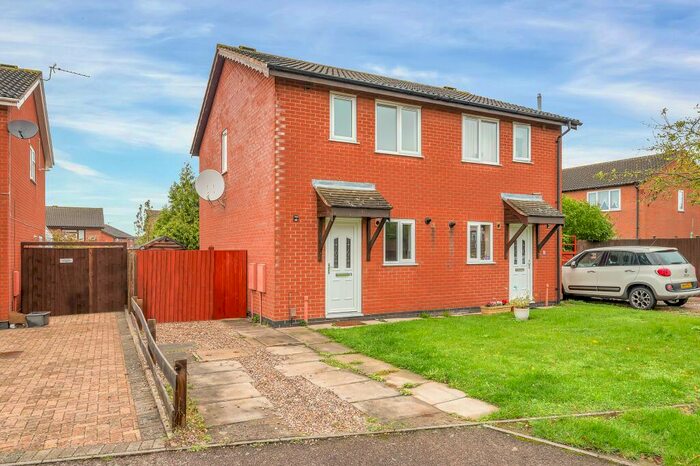 2 Bedroom Semi-Detached House To Rent In Lodge Close, Melton Mowbray, LE13