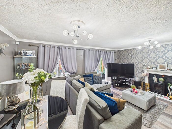 3 Bedroom Terraced House For Sale In New Road, Datchet, Slough, Berkshire, SL3