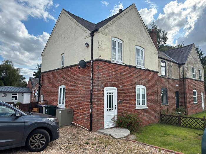 2 Bedroom End Of Terrace House For Sale In Main Road, Langton By Wragby, LN8