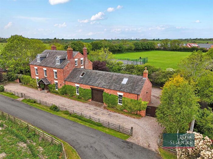 6 Bedroom Detached House For Sale In Lodge Farm, Fleckney, Leicestershire, LE8