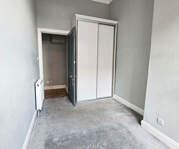 2 Bedroom Flat To Rent In Alexandra Parade, Dennistoun, Glasgow, G31