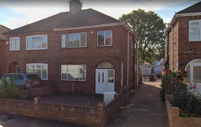 3 Bedroom Semi-Detached House To Rent In Goshawk Gardens, Hayes, UB4