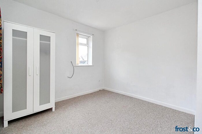 2 Bedroom Flat To Rent In Commercial Road, Ashley Cross, BH14