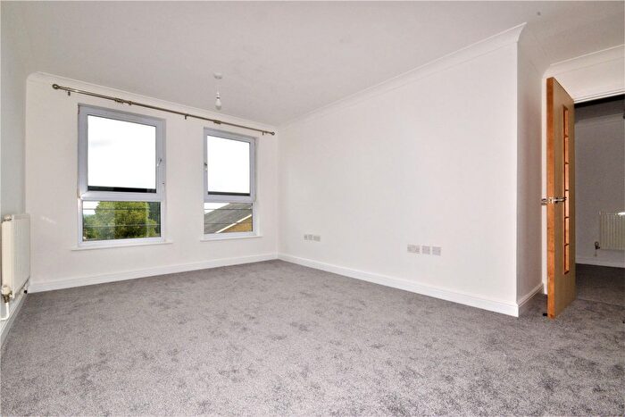 2 Bedroom Flat To Rent In Chatham House, Melbourne Road, Wallington, Surrey, SM6