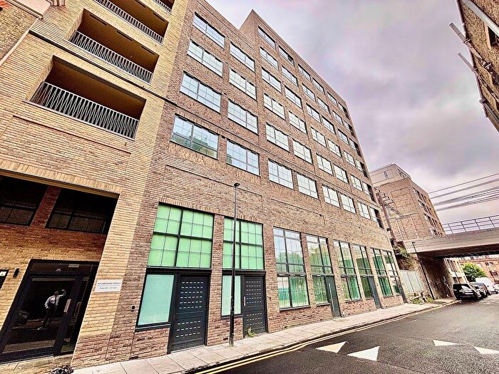 Studio To Rent In ., ., E1 - Photo 2