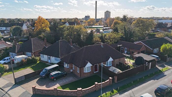 3 Bedroom Detached Bungalow For Sale In Lindsey Road, Ipswich, IP4