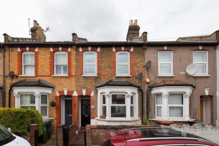 2 Bedroom Terraced House To Rent In Oakfield Road, Walthamstow, E17