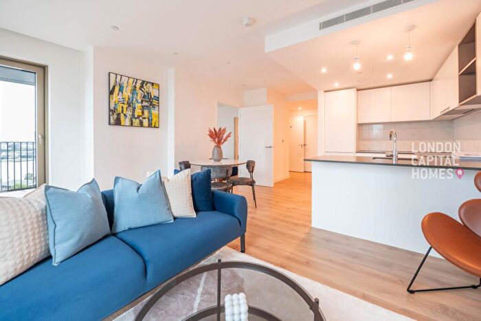 1 Bedroom Apartment To Rent In One Thames Quay, Marsh Wall, London, E14