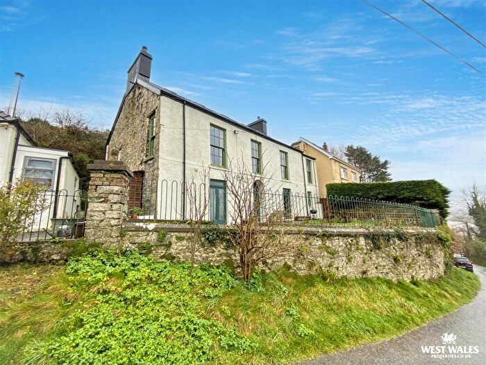 6 Bedroom Detached House For Sale In Pendine, SA33