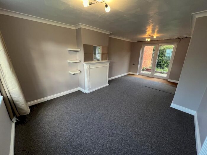 3 Bedroom Terraced House To Rent In Deepfield Road, Bracknell, RG12