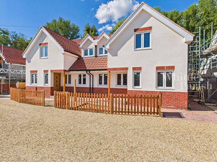 3 Bedroom Semi Detached House For Sale In The Street, Garboldisham, IP22