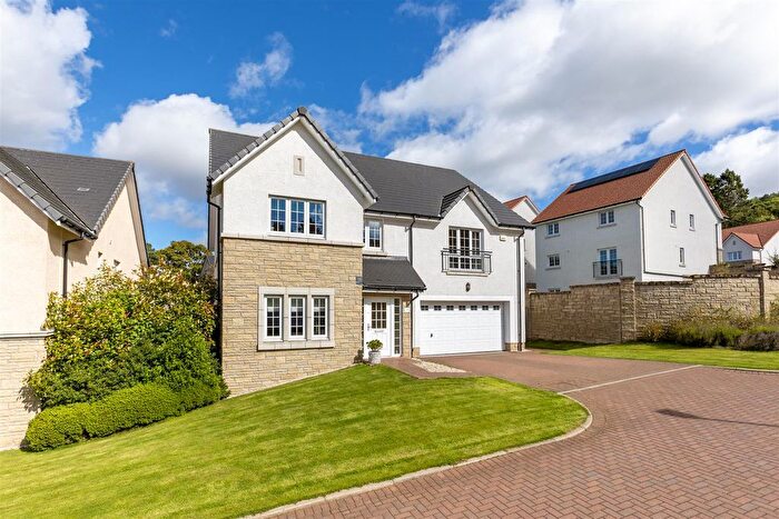5 Bedroom Detached House For Sale In Willowgate Drive, Kinnoull, Perth, PH2