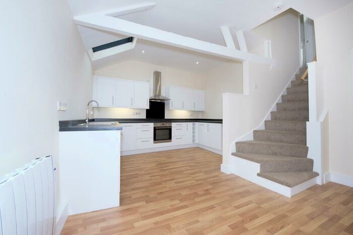 2 Bedroom Cottage To Rent In Sheep Street, Bicester, OX26