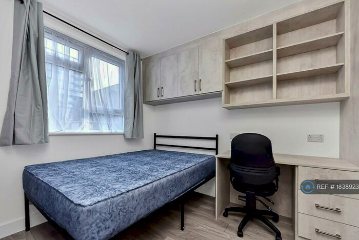 4 Bedroom Flat To Rent In Bermondsey, London, SE16