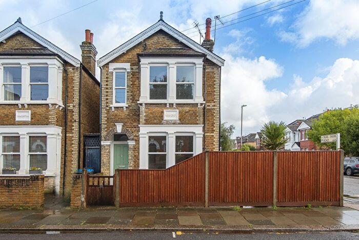 1 Bedroom Maisonette To Rent In Burton Road, Kingston Upon Thames, KT2