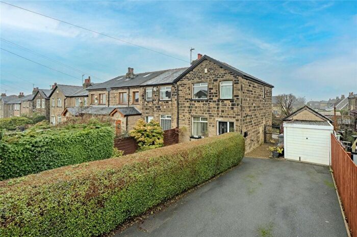 3 Bedroom End Of Terrace House For Sale In Tyersal Avenue, Bradford, West Yorkshire, BD4