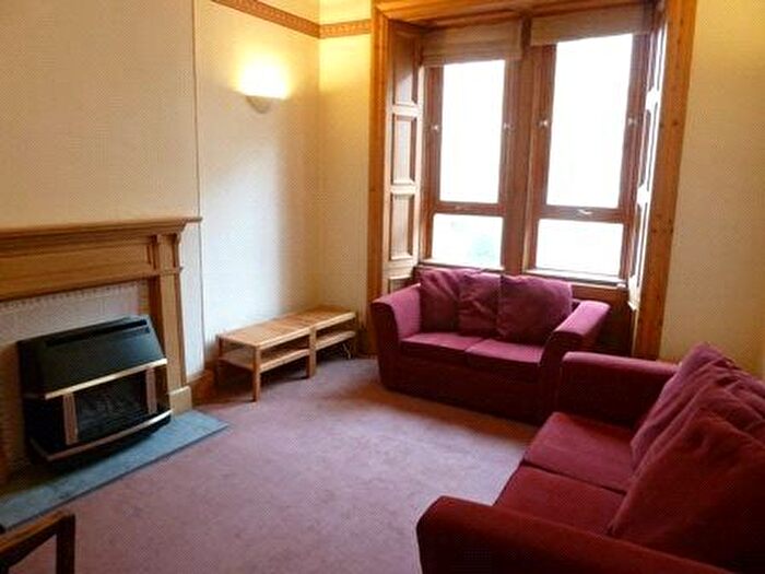 2 Bedroom Flat To Rent In Tay Street, Edinburgh, EH11