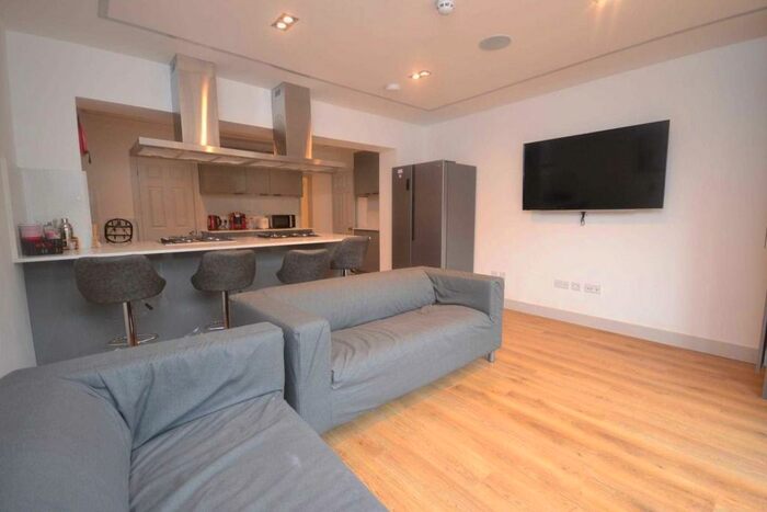 6 Bedroom Terraced House To Rent In Southampton Street, Reading, RG1