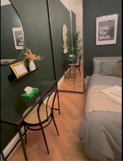 Studio To Rent In Sheldon Road, London, NW2