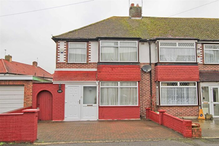 3 Bedroom Semi-Detached House To Rent In Lynhurst Crescent, Hillingdon, UB10