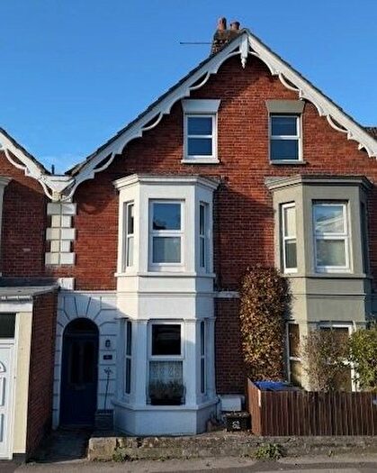 3 Bedroom Town House For Sale In Estcourt Road, Salisbury, SP1